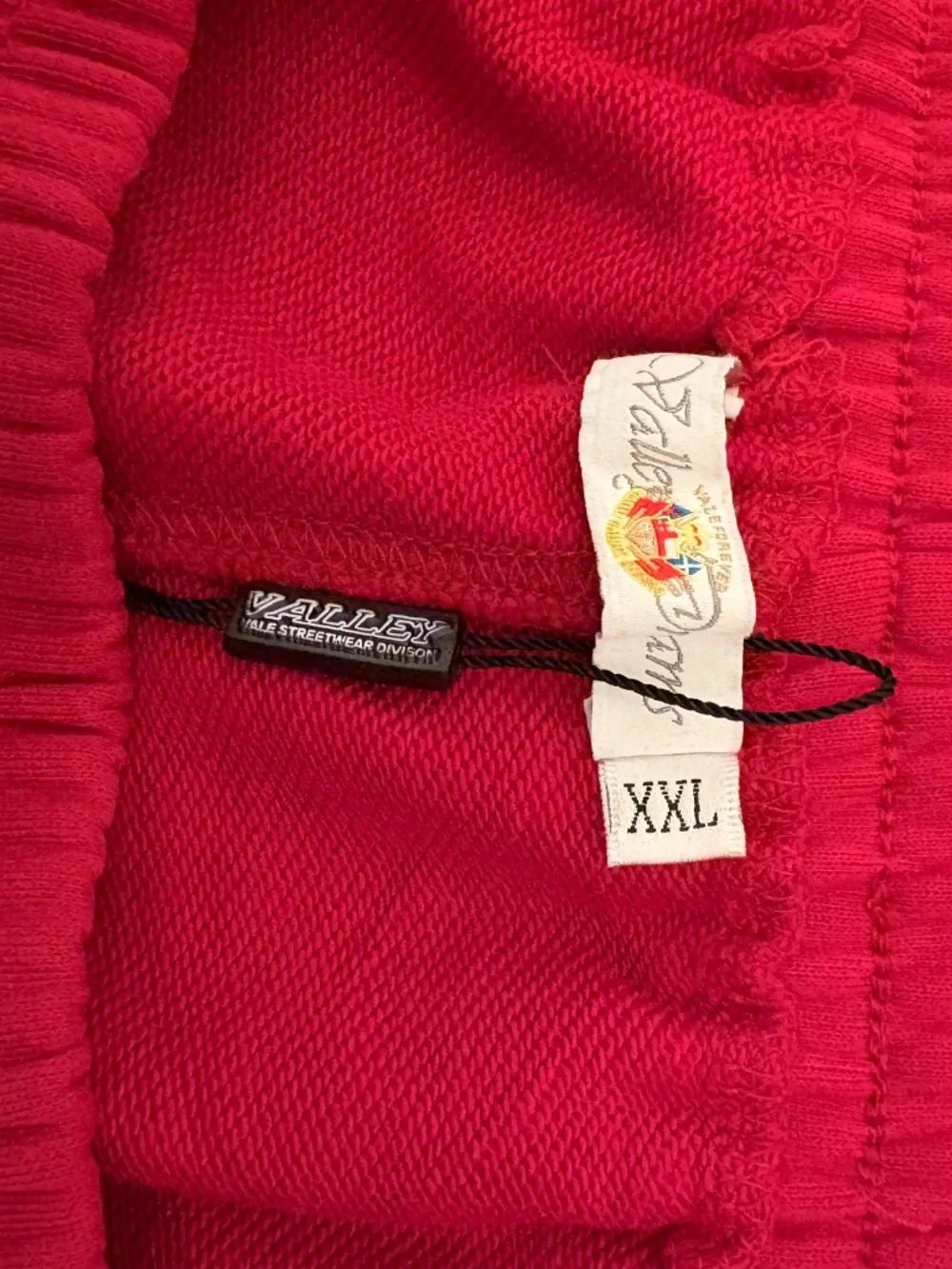 Valley forever SKITTLES SWEAT SHORTS RED (Authentic)
